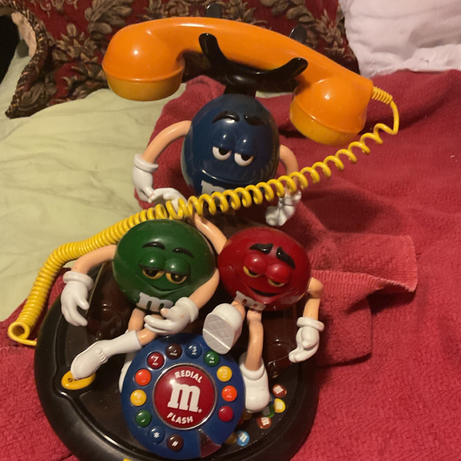 M&M's rare display vintage phone .talking animated moving rotary phone