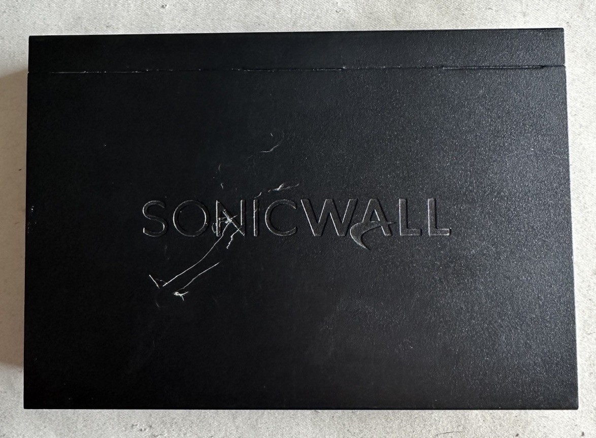 SonicWALL TZ400 Network Security Firewall APL28-0B4 w/ AC Adapter