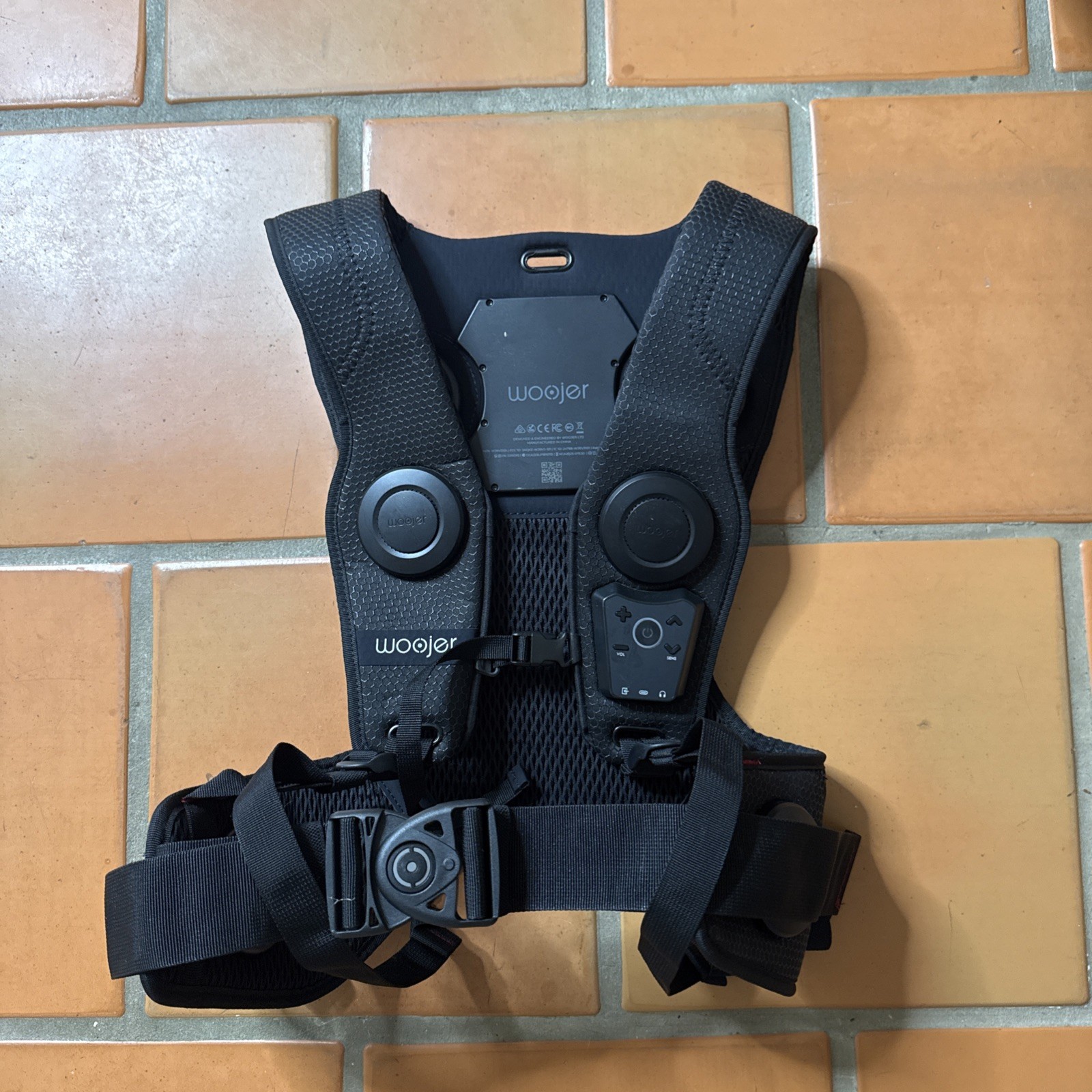 Woojer Haptic Vest 3 for VR, Games, Music & Wellness (WJRV3101) Black / Fortnite