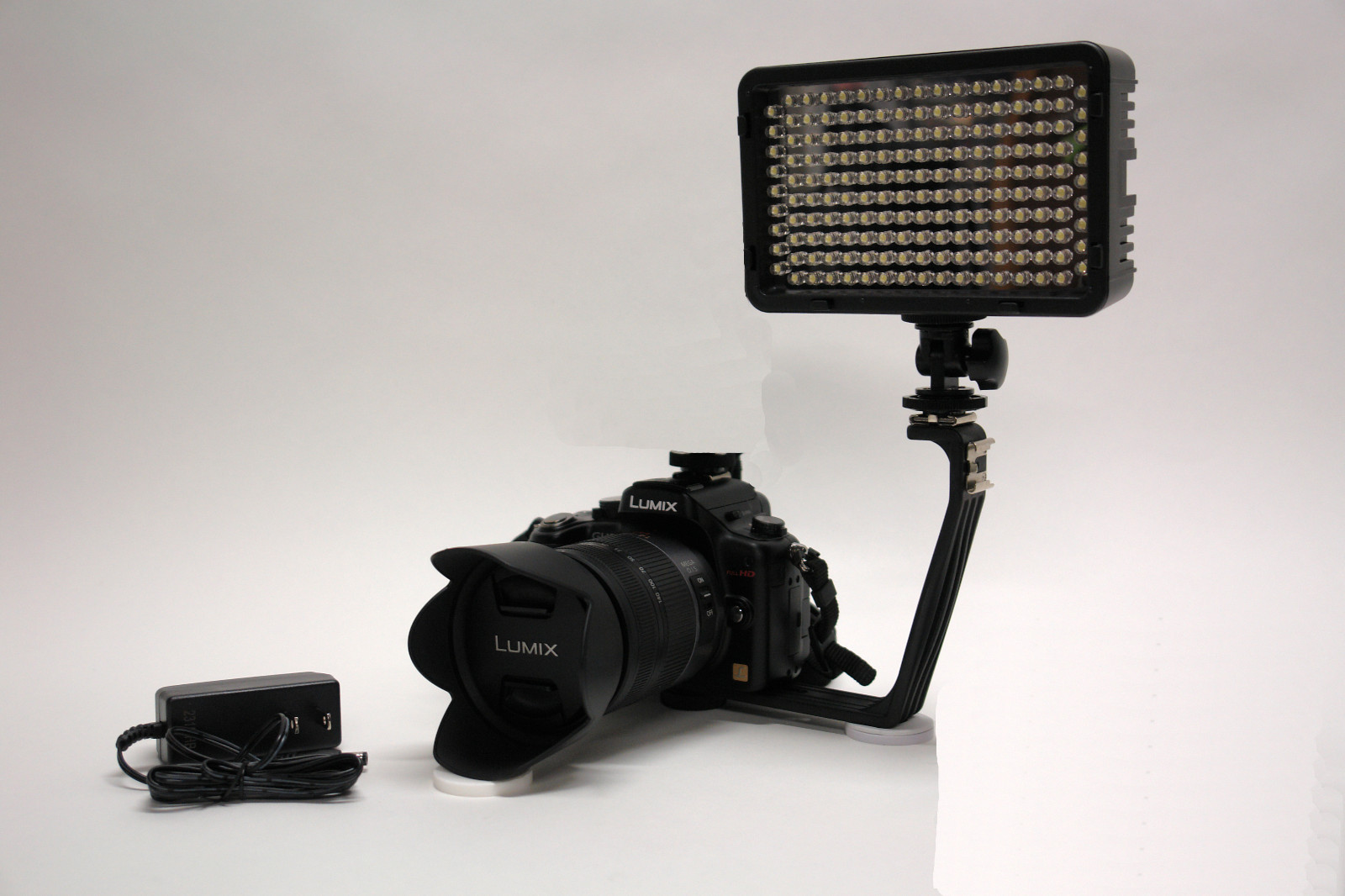 Pro C100 4K 2 HD LED video light w AC adapter for Canon EOS C200 C300 cinema