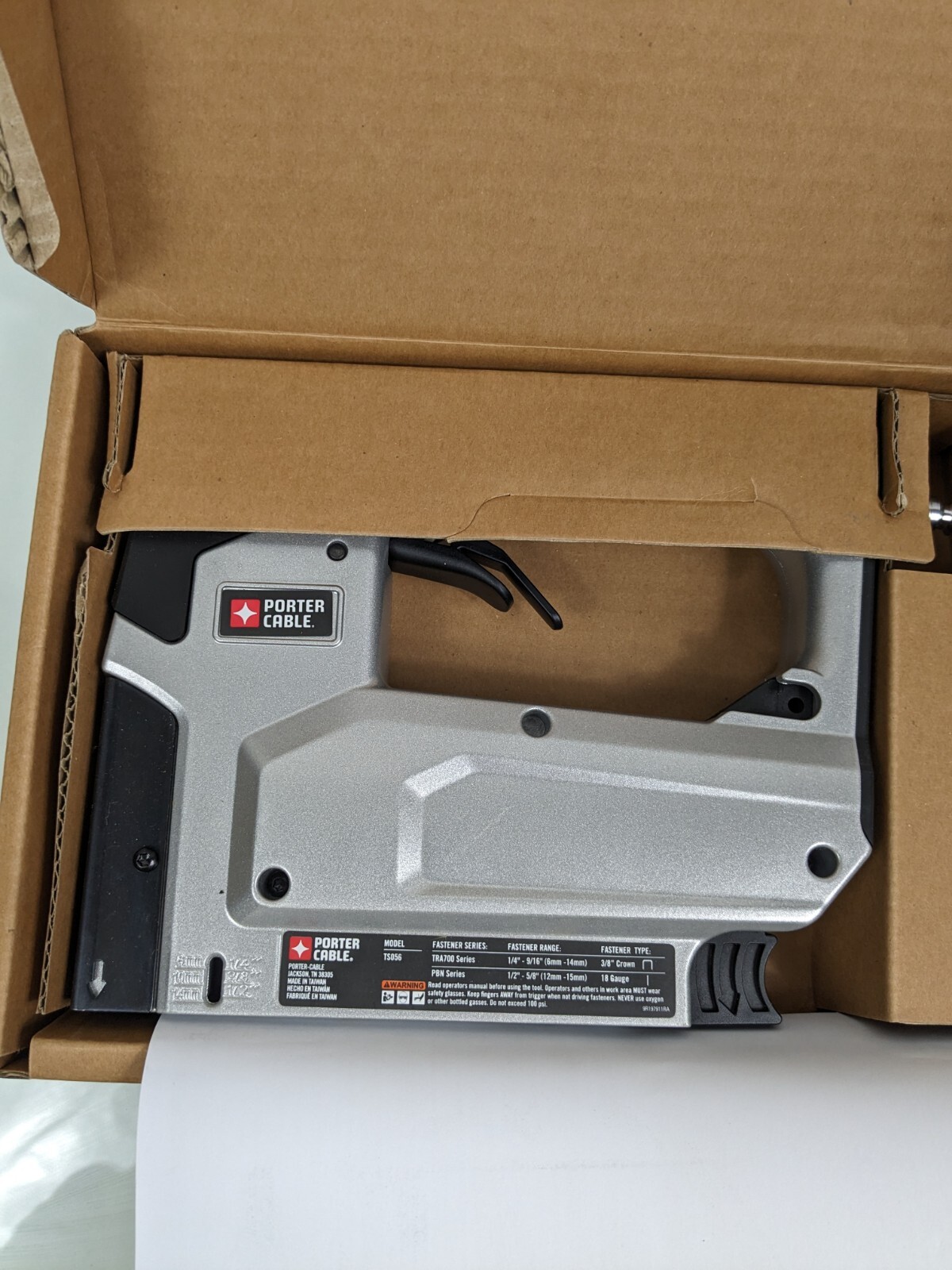 Porter Cable TS056CK Pneumatic Stapler / Nailer Gun
