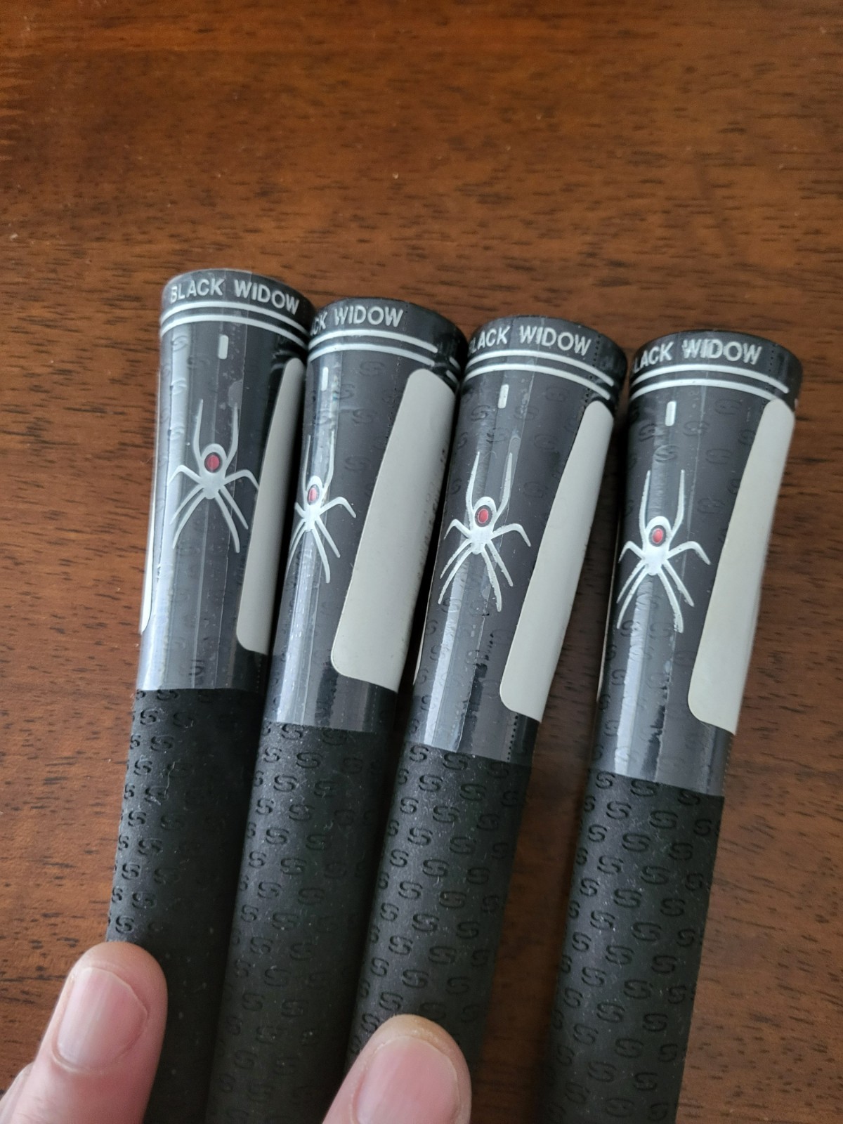 Black Widow Golf Grips set of four
