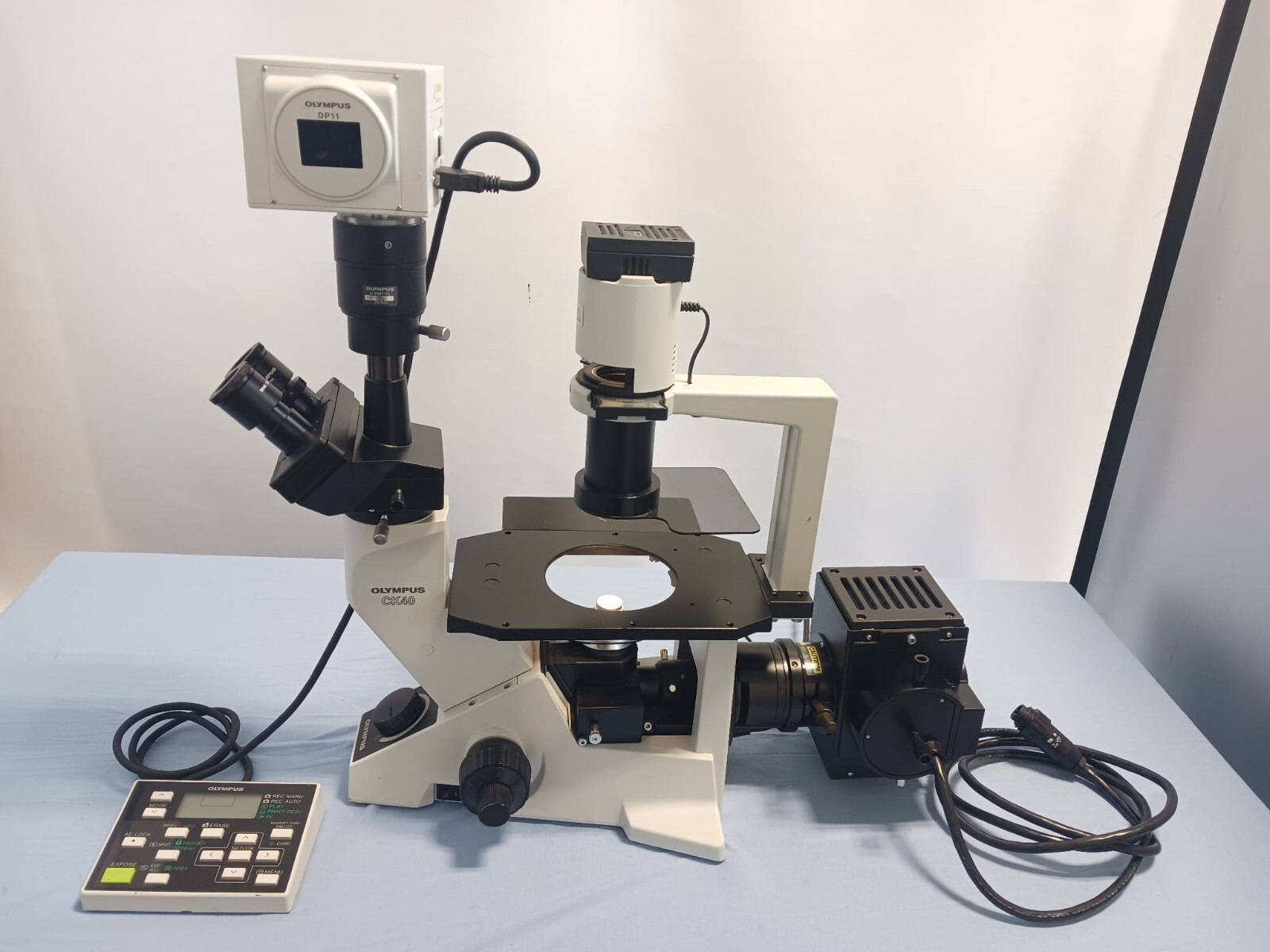 Olympus CK40-F100 Inverted Microscope w/ DP11-N Camera Control Unit 4X Objective