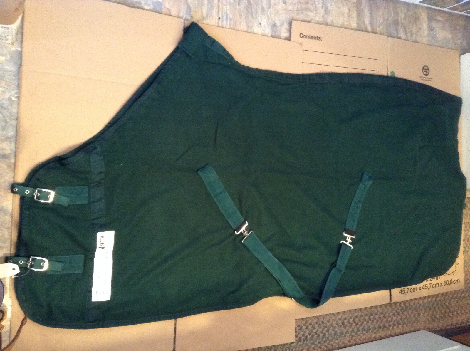 Abetta 64" contoured green fleece blanket liner / cooler w/surcingles & buckles