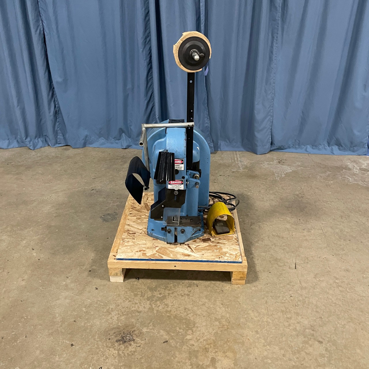 AMP 2 Benchtop Crimping Machine (261311)