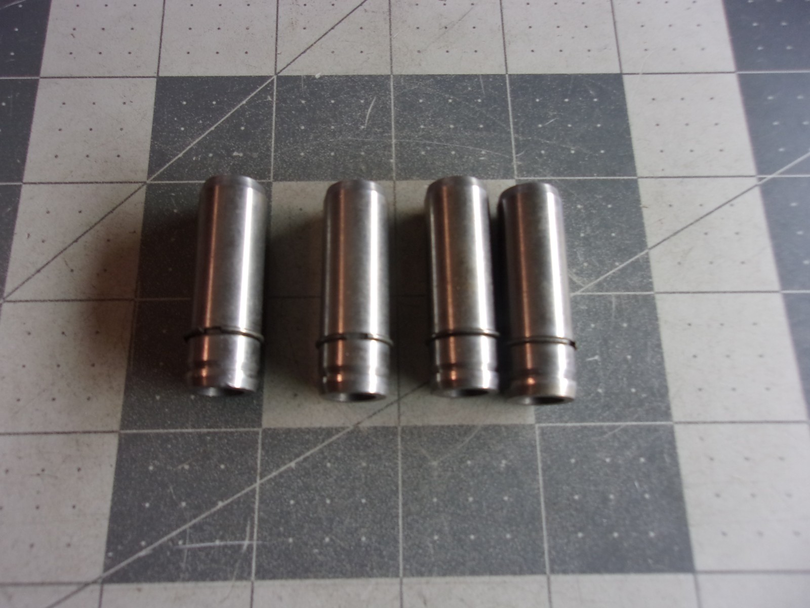Clevite 217-3303 (4) Valve Guides 4105716 '84-'93 Dodge Daytona L4 153CI 2.5L