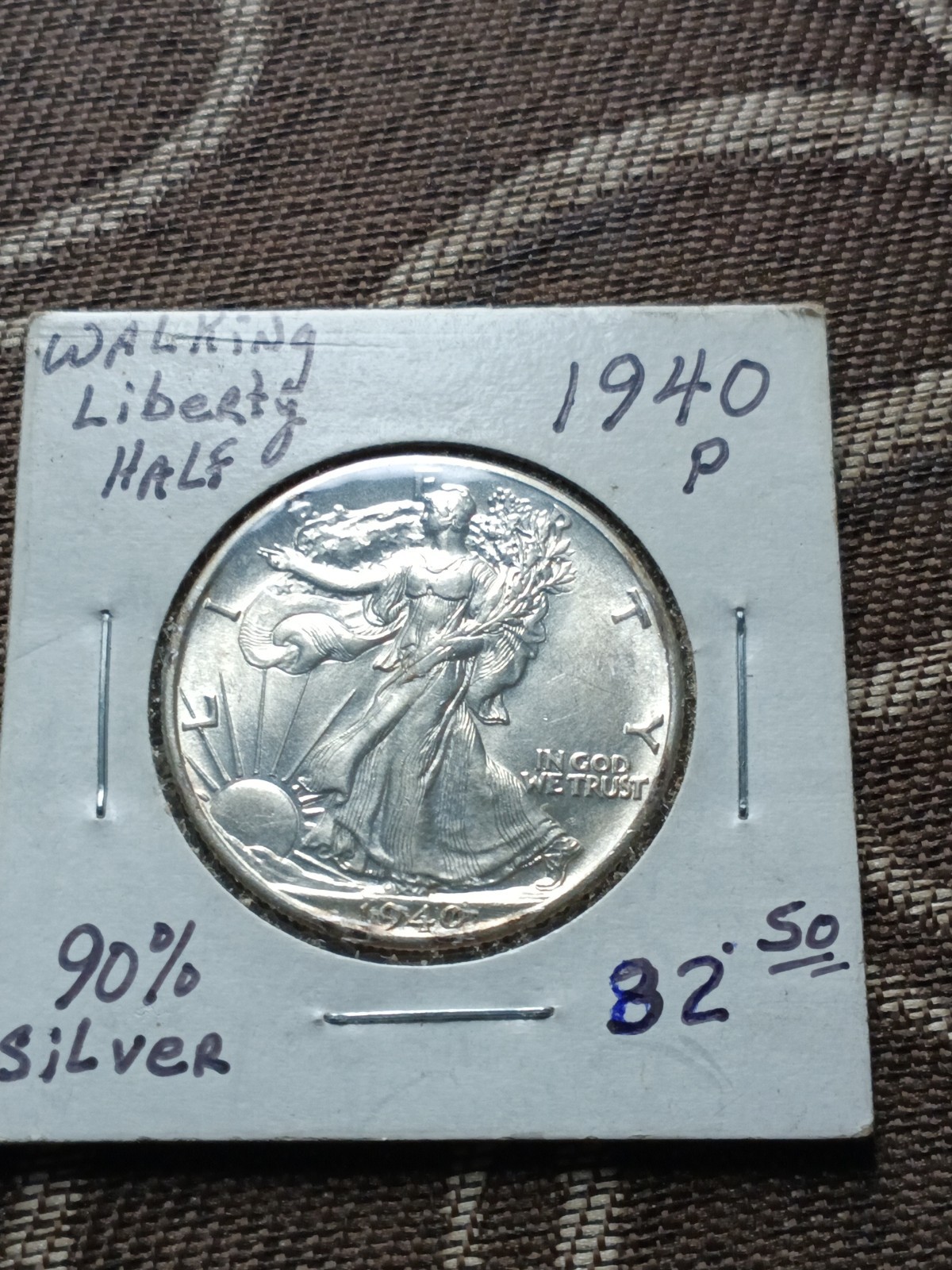 (1) Beautiful Antique 1940-P Walking Liberty Half Dollar BU-BRILLIANT UNC