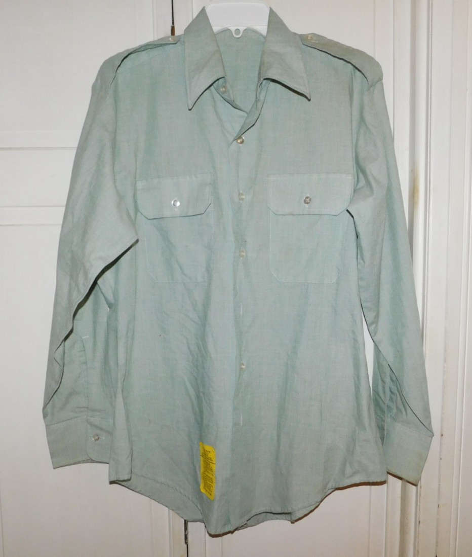 NEAT VINTAGE MENS MILTARY SHIRT AG-415 AGE AND ORIGIN UNKNOWN