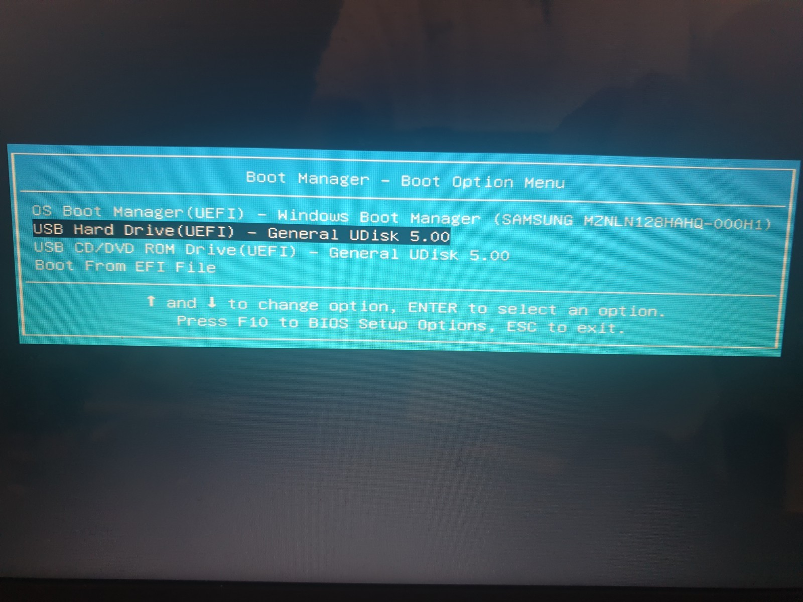 Linux Zorin OS 18.1 Education, 64-bit, Bootable Live and Install USB Flash Drive