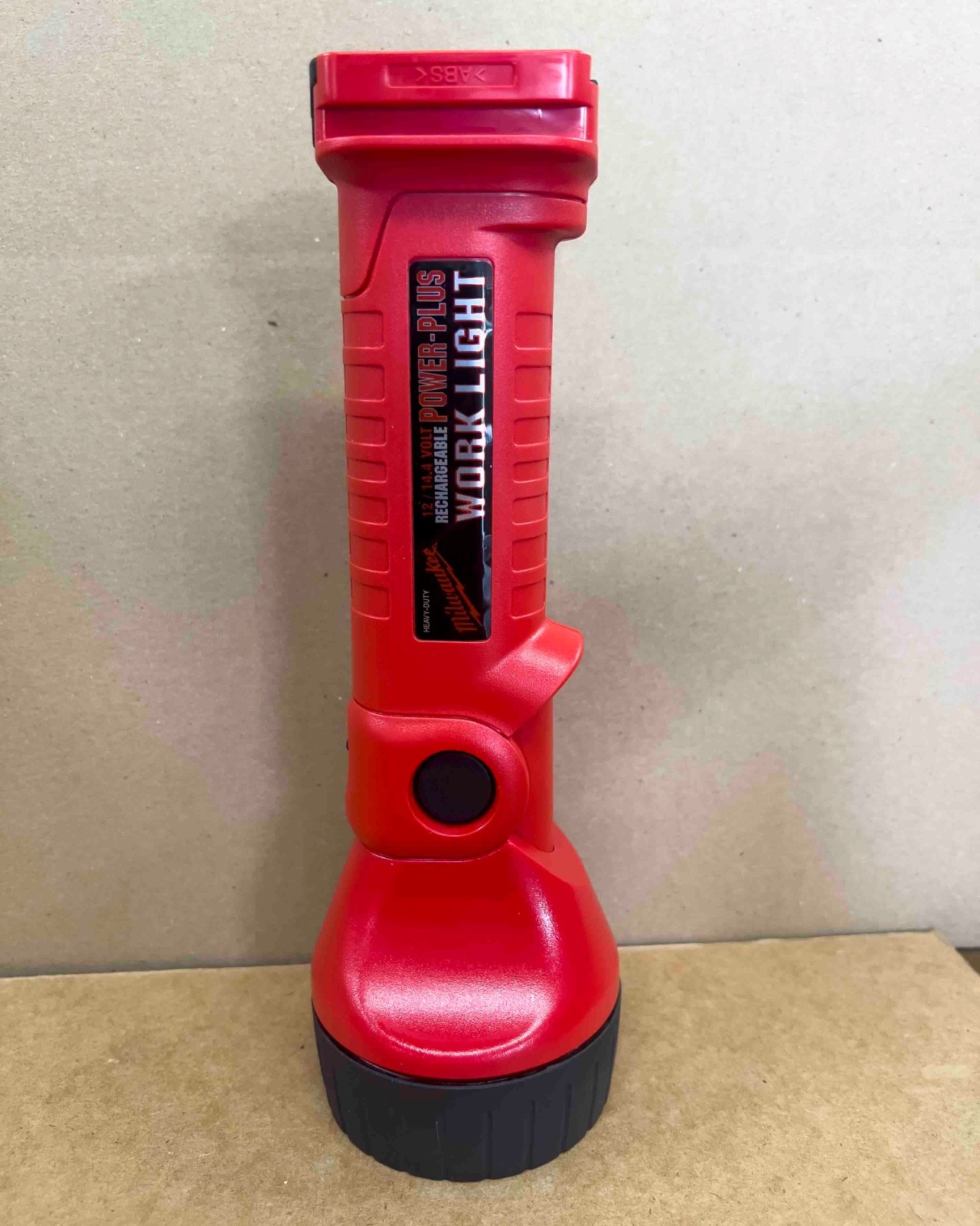 Milwuakee 0512-26 1/2" Driver Drill kit 14.4V, with flash light.