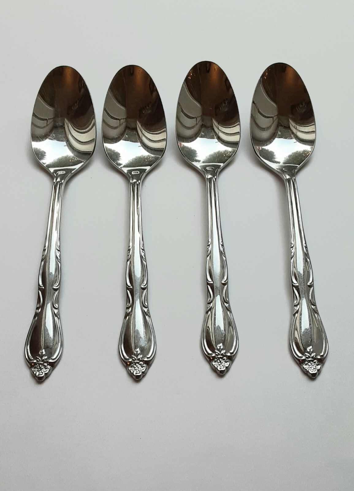 (4) Wm A. Rogers Oneida MONTCLAIR Floral Tip Stainless Teaspoons~Free Shipping