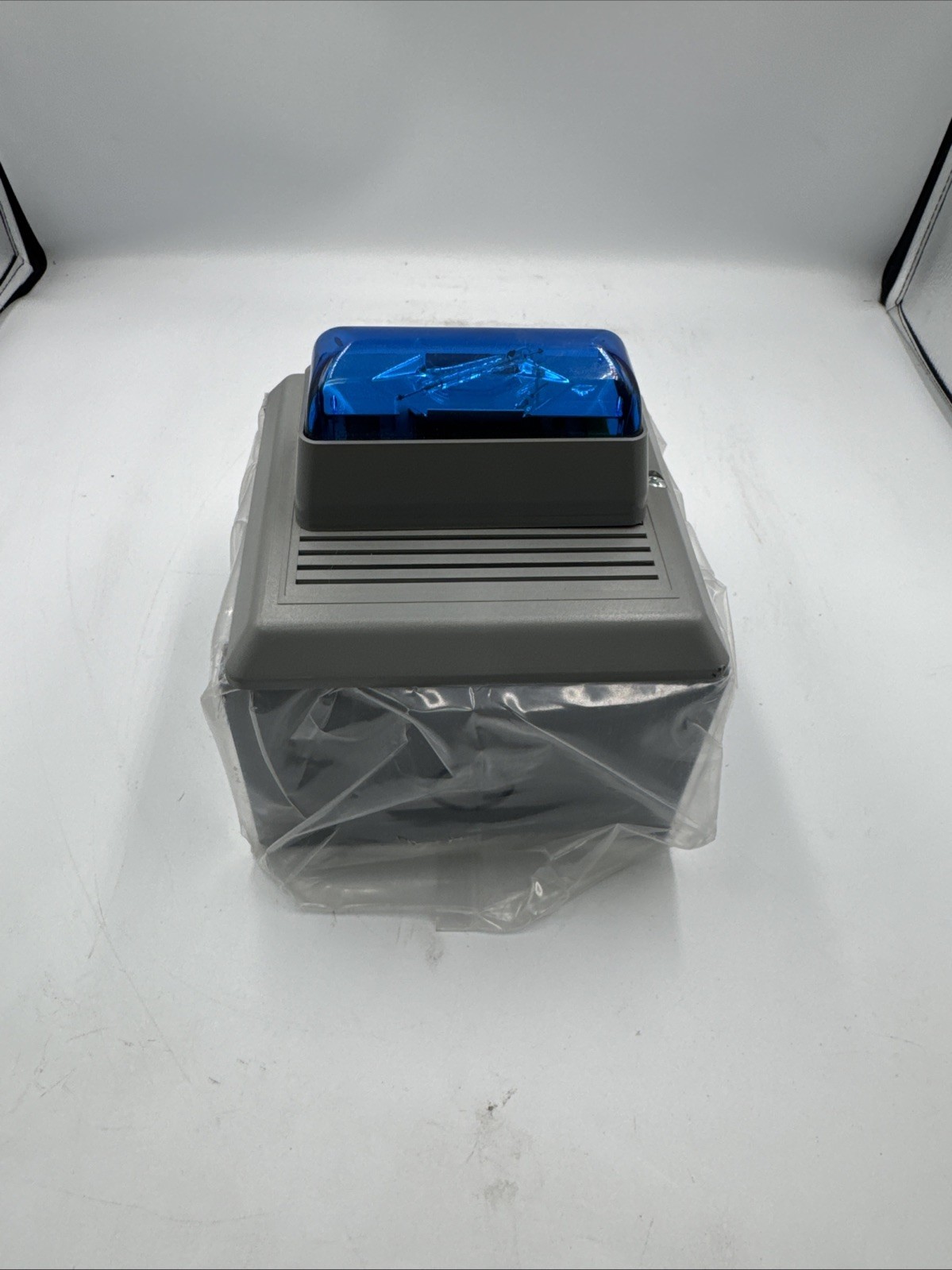 NEW!! EDWARDS SIGNALING 869STRB-AQ Horn Strobe,Blue