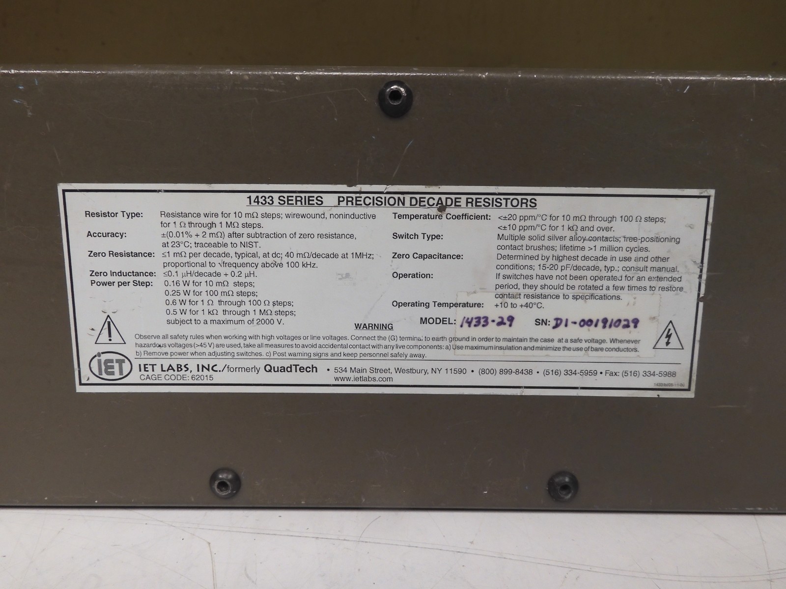 QuadTech/IET Labs - model 1433-29 - Decade Resistor Box - QF69
