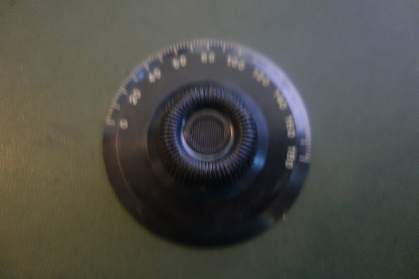 Kellogg S & S  3" 0-180  1/4" Skirted Knob Hole  with Set Screw