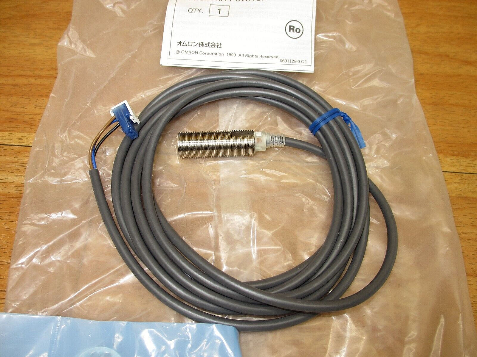 Omron E2E-X2E1 *NEW* Proximity Switch Sensor 2M Cable **USA SHIP**
