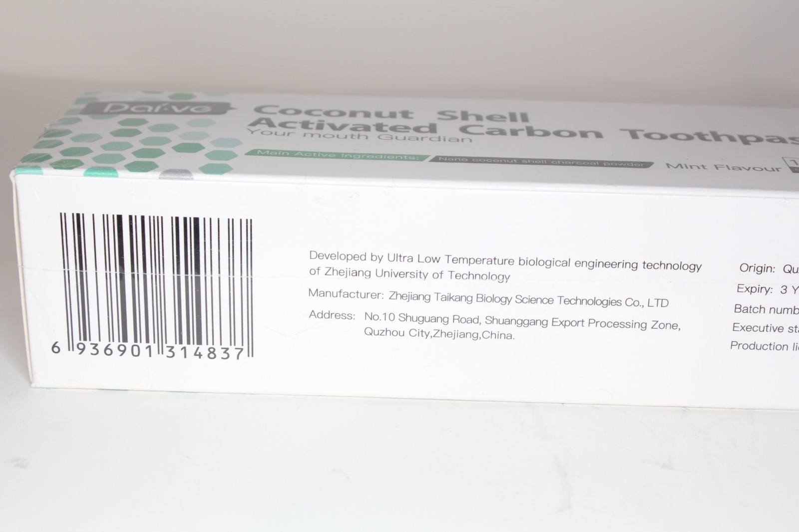 Coconut shell activated carbon toothpaste - Mint flavor