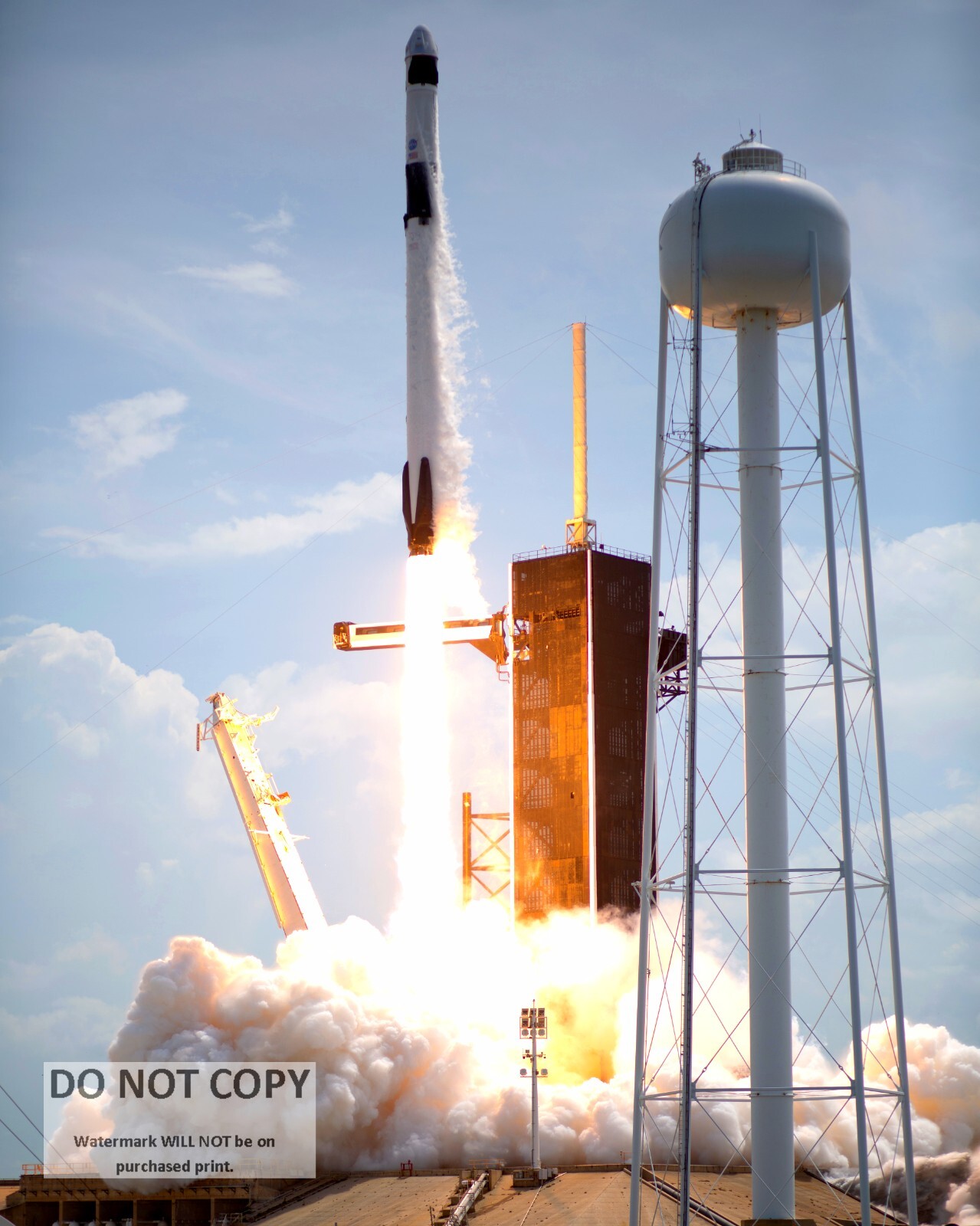 LIFTOFF OF SPACEX DEMO-2 MISSION FALCON 9 CREW DRAGON - 8X10 NASA PHOTO (SP-583)