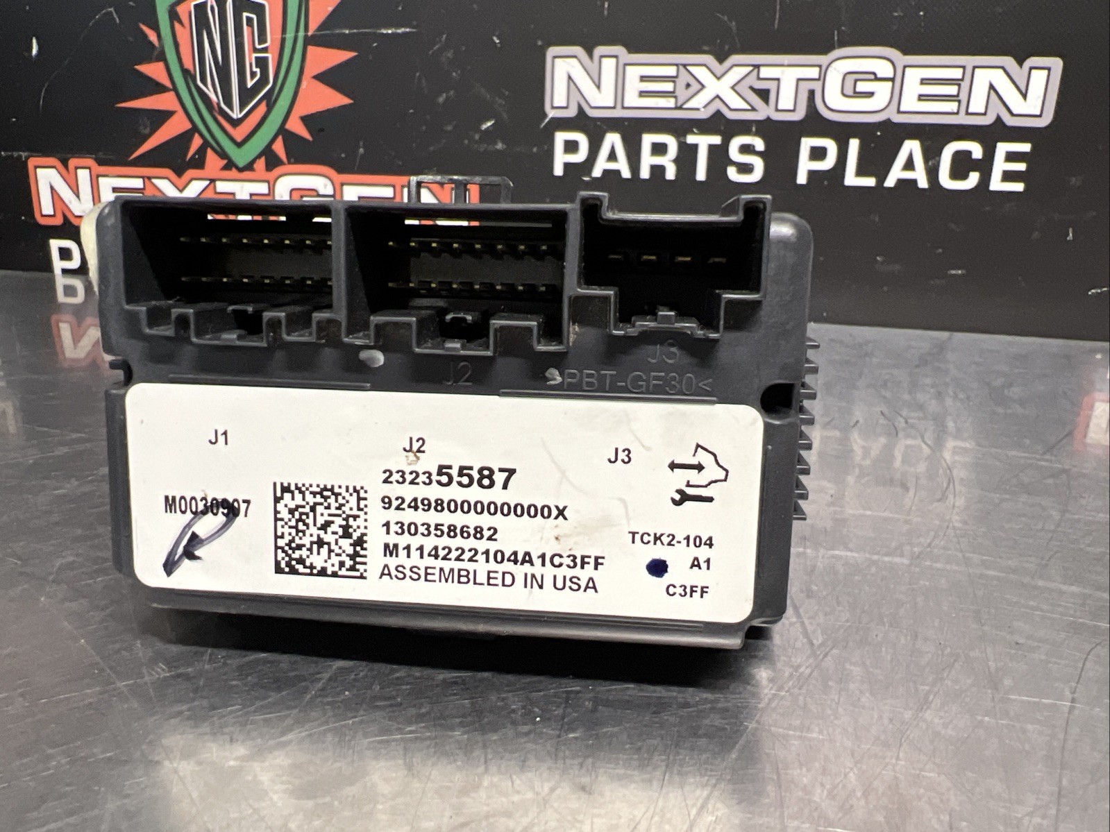 2015 SIERRA 2500 Transfer Case Control Module 23235587 OEM #1367