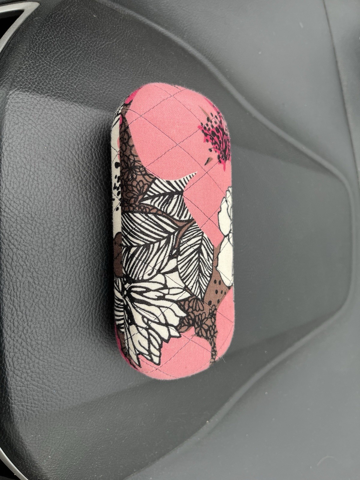 Vera Bradley Hardshell Eyeglasses Case Mocha Rouge Pattern