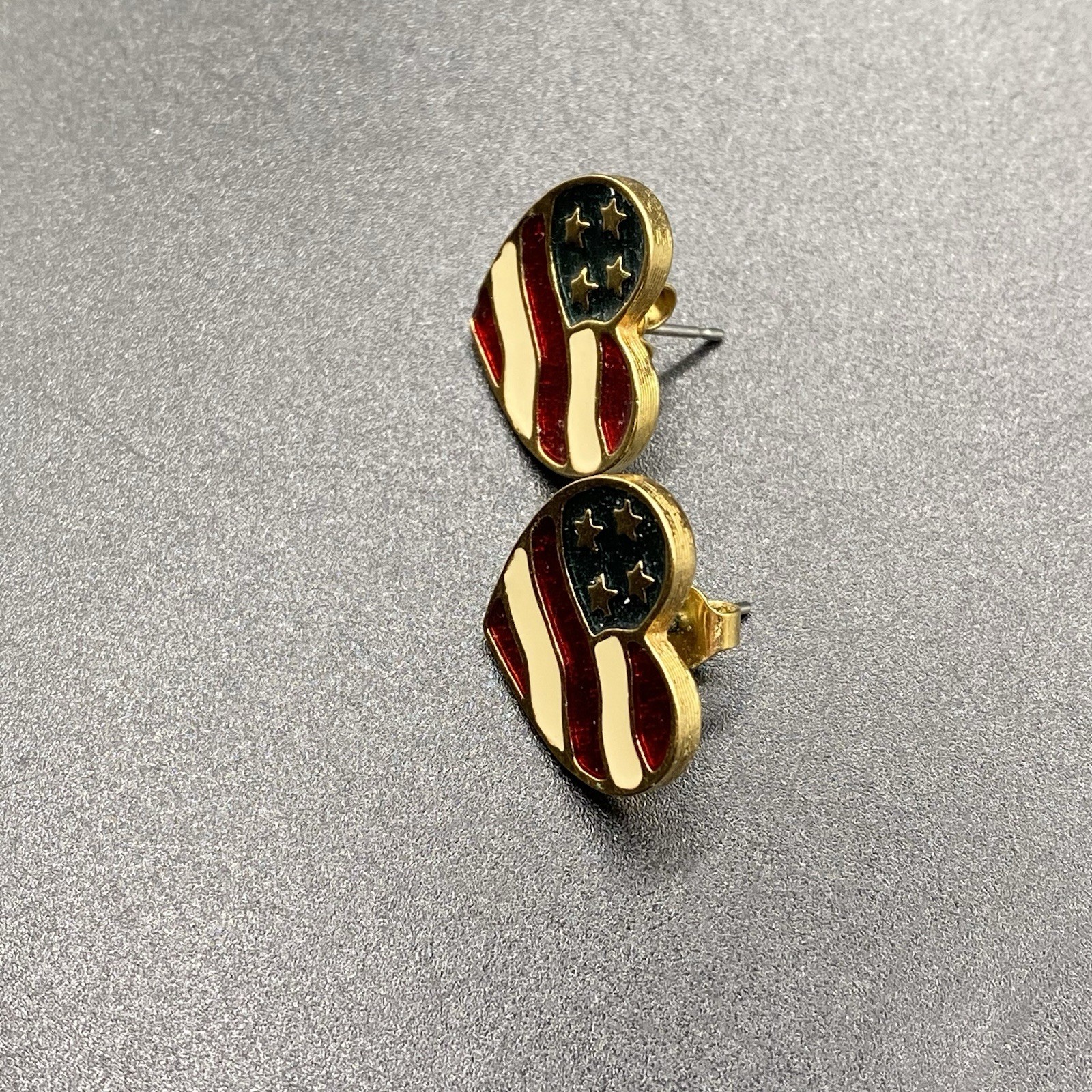 Avon American Flag Heart Earrings Pierced