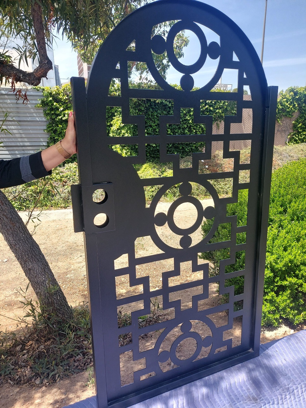 Contemporary modern metal gate, Modern Metal Gate, Custom size Art Pedestrian