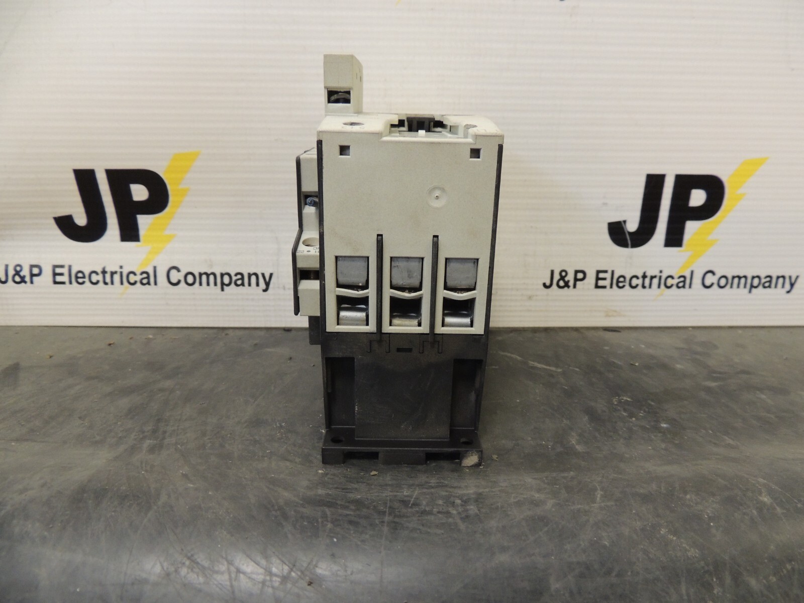 EATON XTCE040D CONTACTOR 3 POLE 250VDC 63A 600VAC