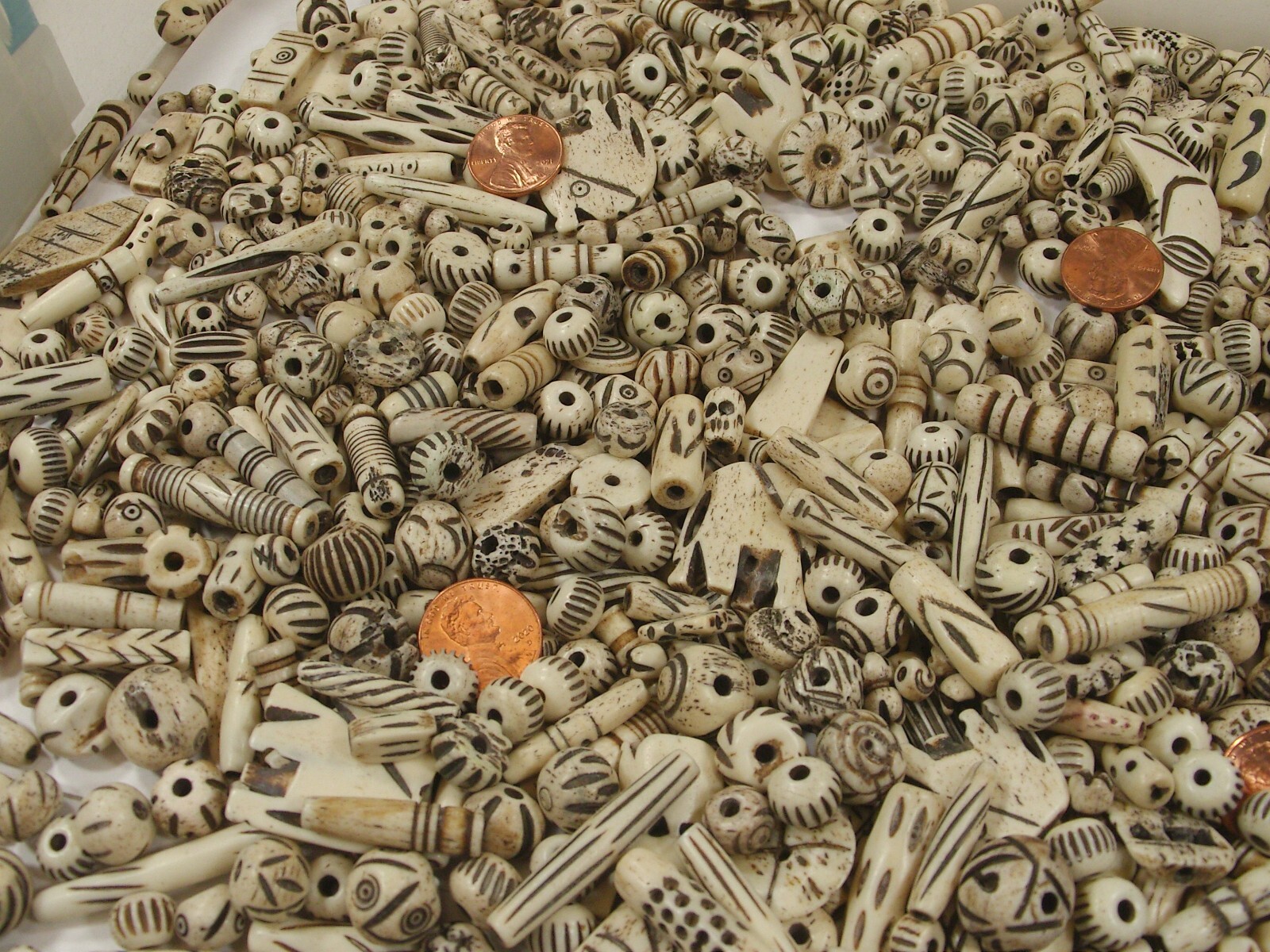 4 Pounds Assorted Water Buffalo Bone Beads / Scrap Pieces / Left Overs Bulk (Z5)