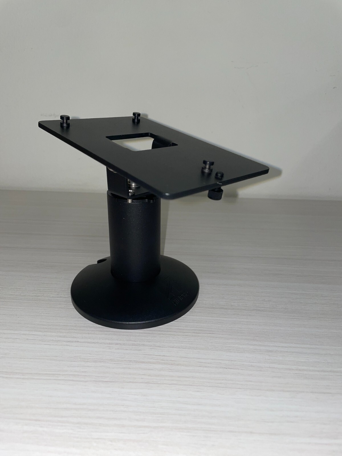 Pax Q30 Stand - Tilts/Swivels - Countertop