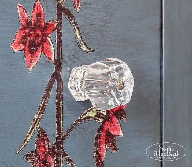1-1/4" Antique Glass Knob Clear
