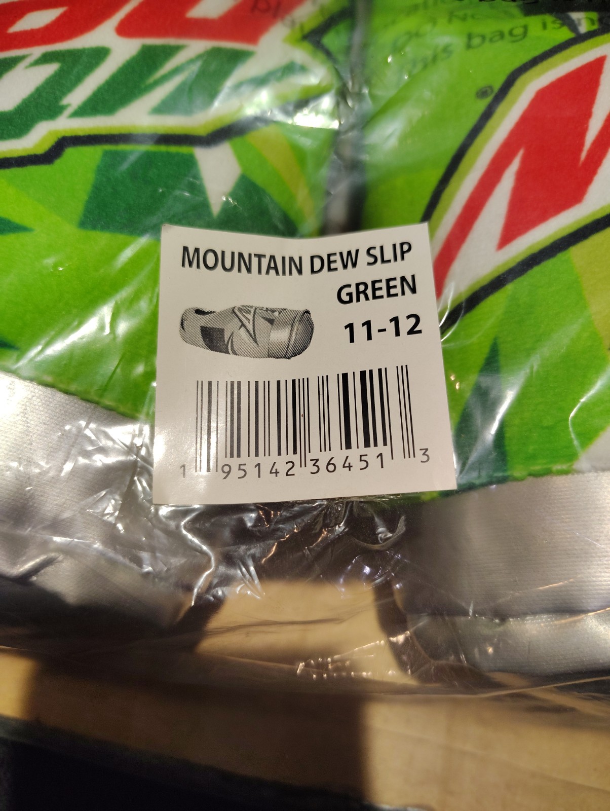 New Mountain Dew 3D Pop Can Slippers Size 11-12 NIP