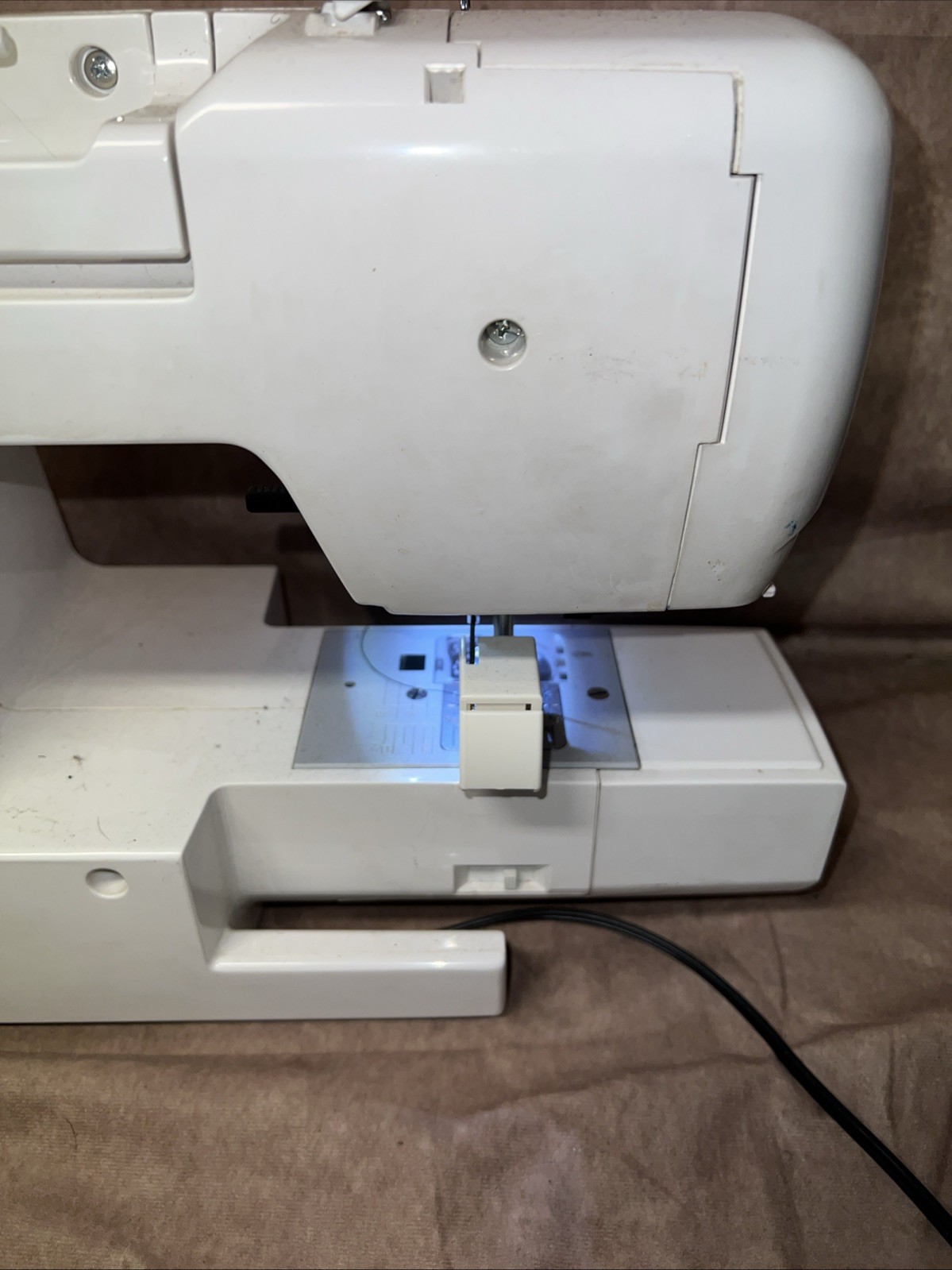 MOD-50 Computerized Sewing Machine with 50 Built-In Stitches, 3 One-Step See Pic