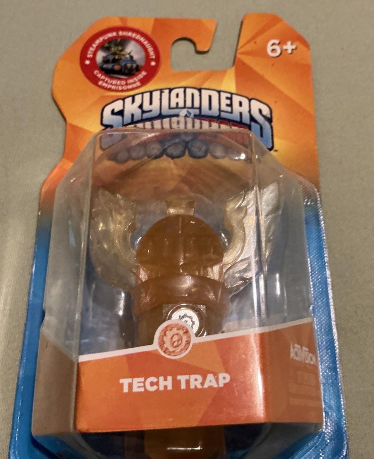 Skylanders Trap Team Tech Flying Helmet Trap w/ Steampunk Shrednaught inside