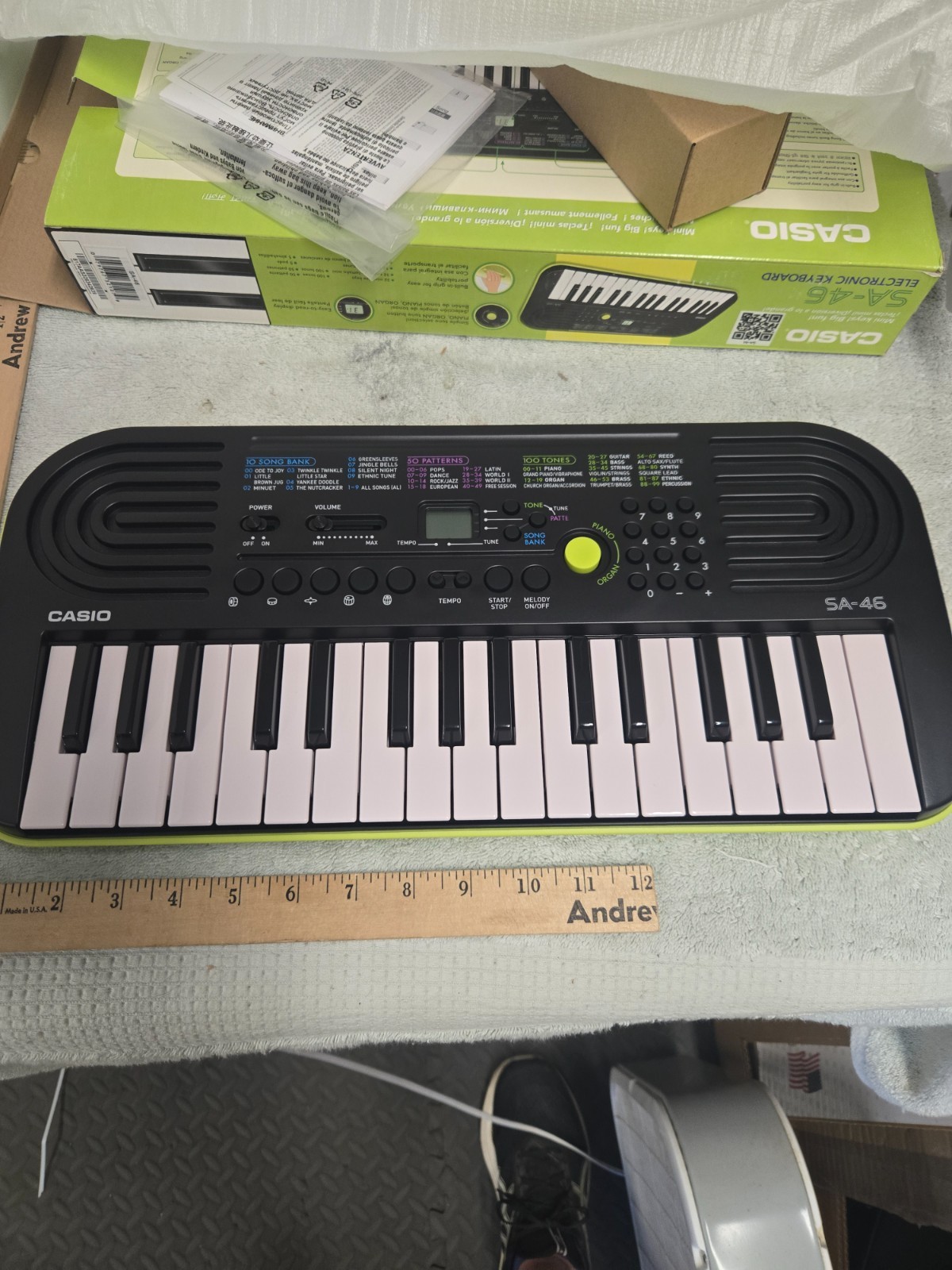casio mini keys SA-46 electronic keyboard, battery operated