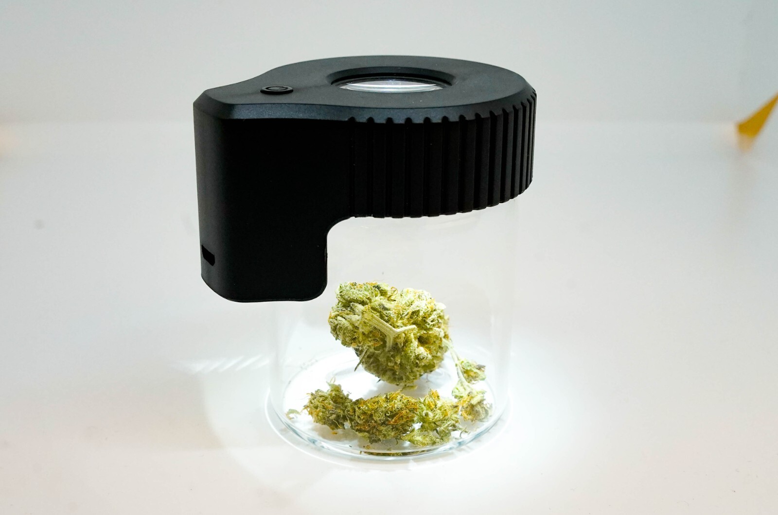 500 Magnifying Jars with Light - Perfect for Dispensary or Retail Store
