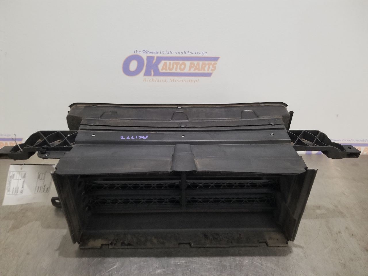 18 FORD EXPEDITION 3.5L LOWER AIR SHUTTER