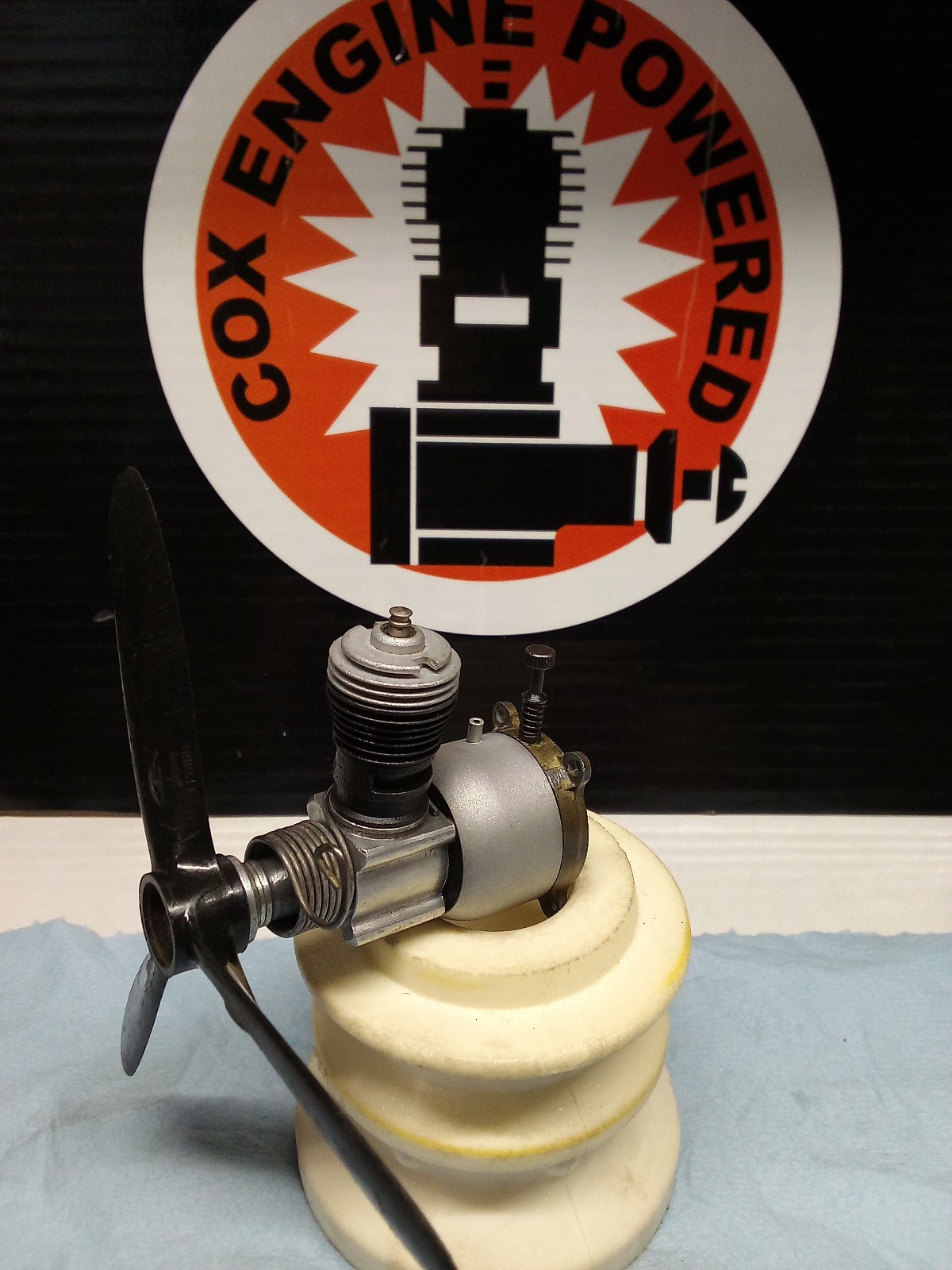Vintage COX 049 Model Engine With Starter And Prop - #005