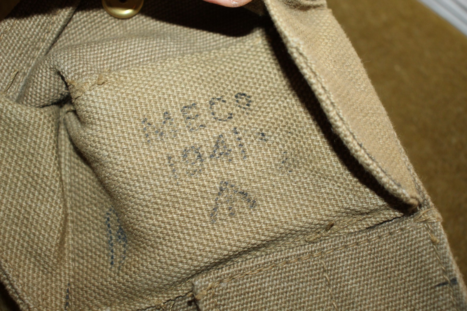 Original WW2 British Army P37 Khaki Canvas Ammo Pouch, 1941 dated w/Arrow Stamp