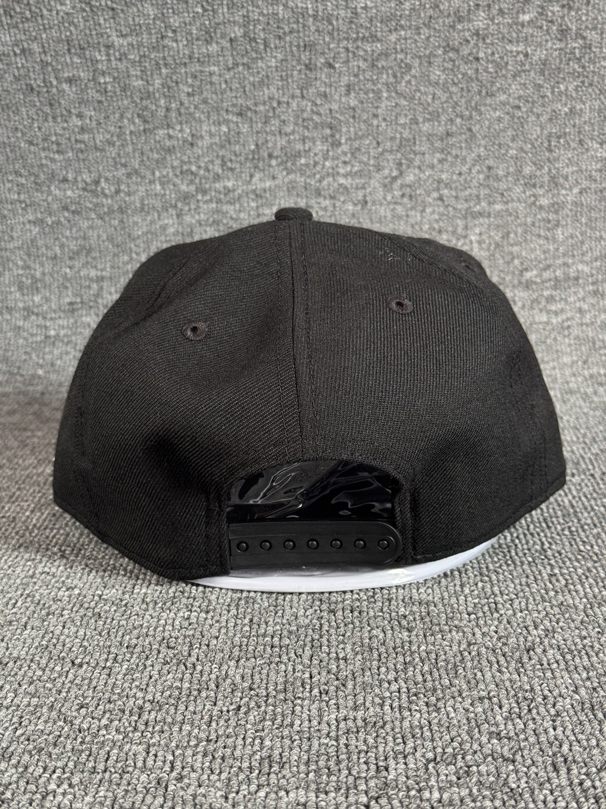 New Era NY Mets 9FIFTY Snapback Flat Brim Black One Size Hat