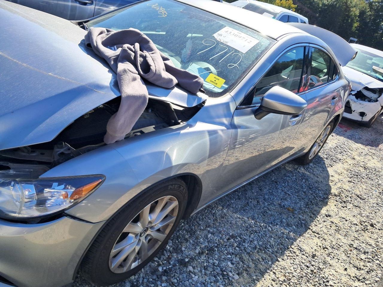 6 2015 Glove Box 4842396