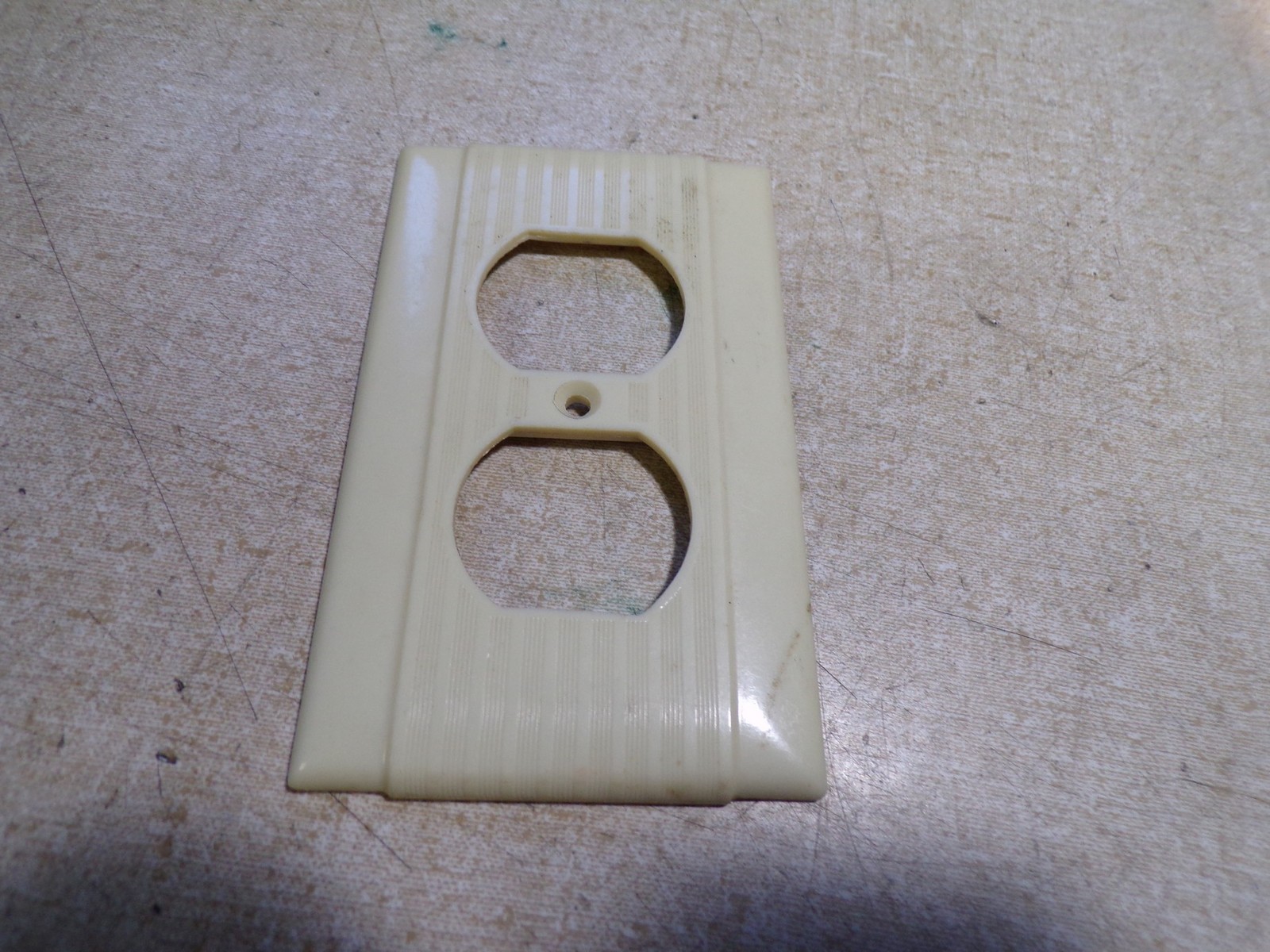 Uniline 91101-1 Vintage Art Deco Arrow H&H Duplex Outlet Cover *FREE SHIPPING*