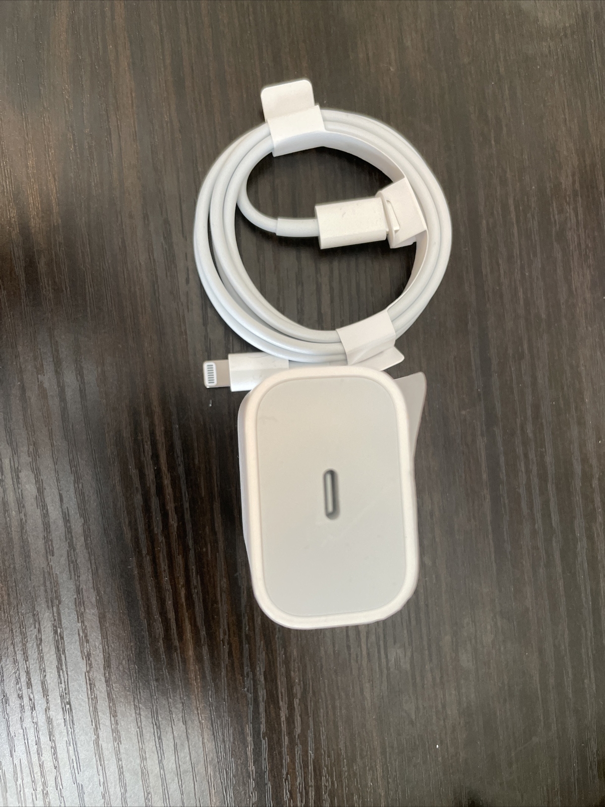 New Original Apple 20 W USB-C Charger & 3-FT Cable