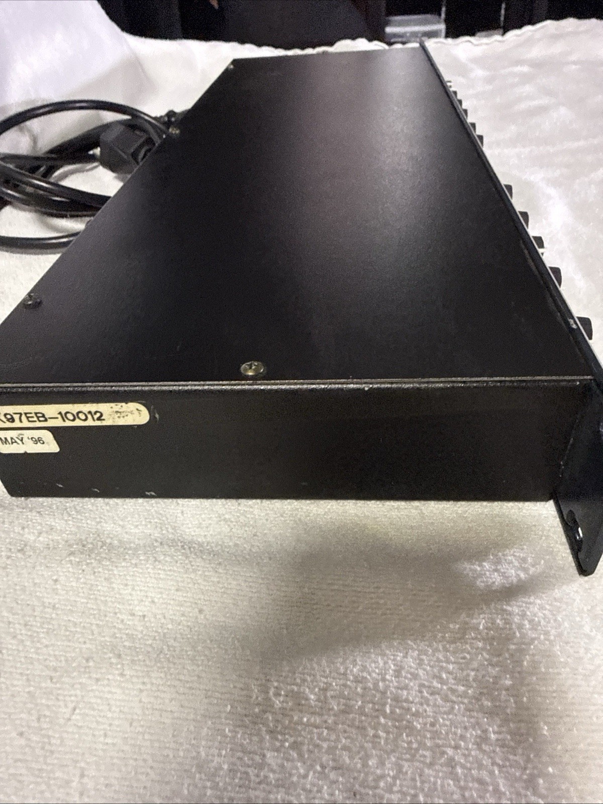 DBX 166 Over Easy Compressor with Gate and Peakstop Gain Reduction Rack Mount