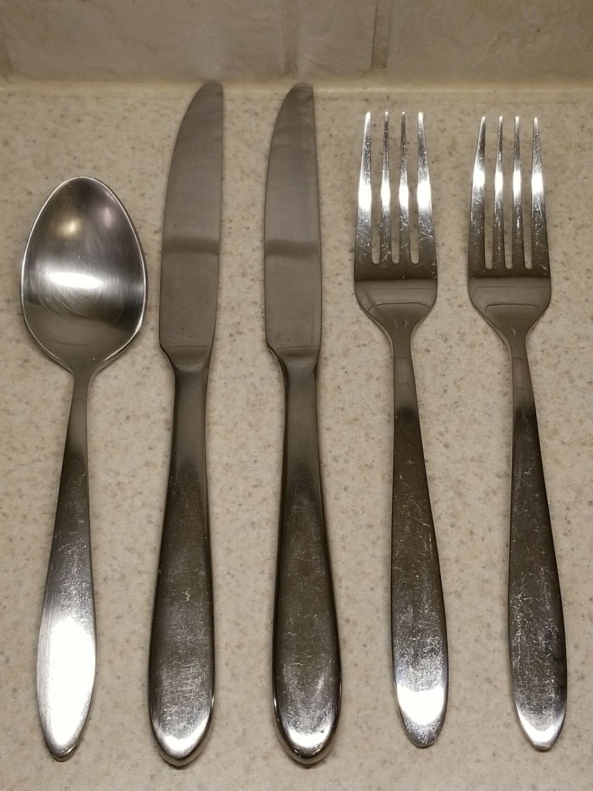 ONEIDA STAINLESS FLATWARE MOONCREST 5 MISCELLANEOUS PIECES 18/0 CHINA