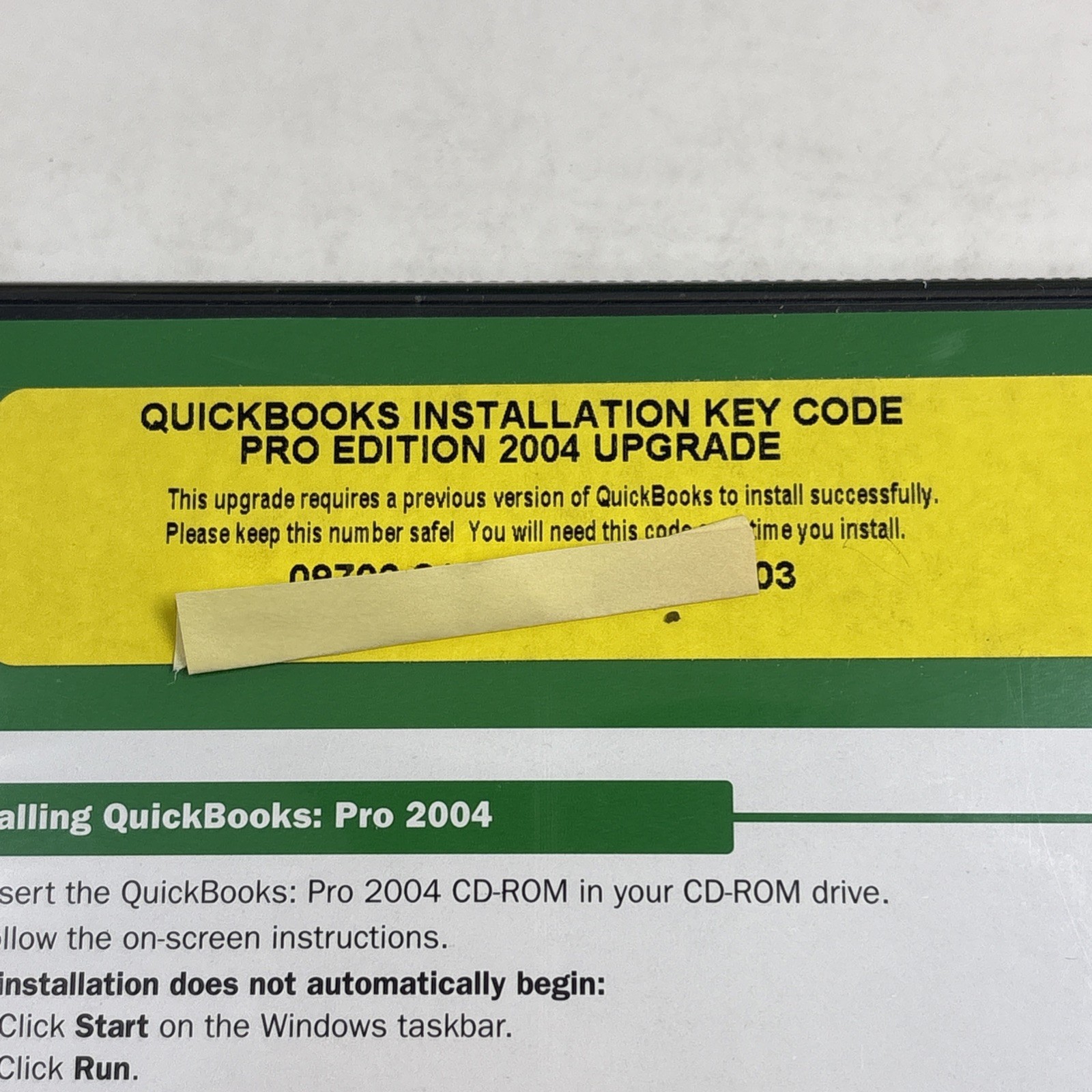 Intuit QuickBooks Pro Edition 2004 UPGRADE for Windows 98 ME 2000 XP w Key Code