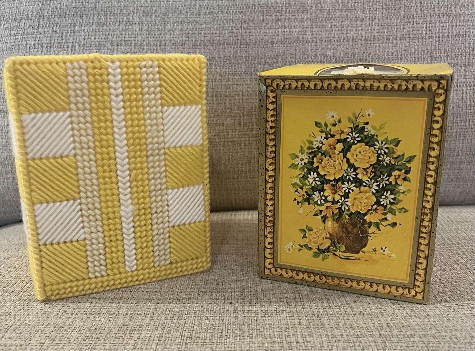Vtg 1978 Posh Puffs Florals Tissues And Plastic Needlepoint Yellow Box Cover