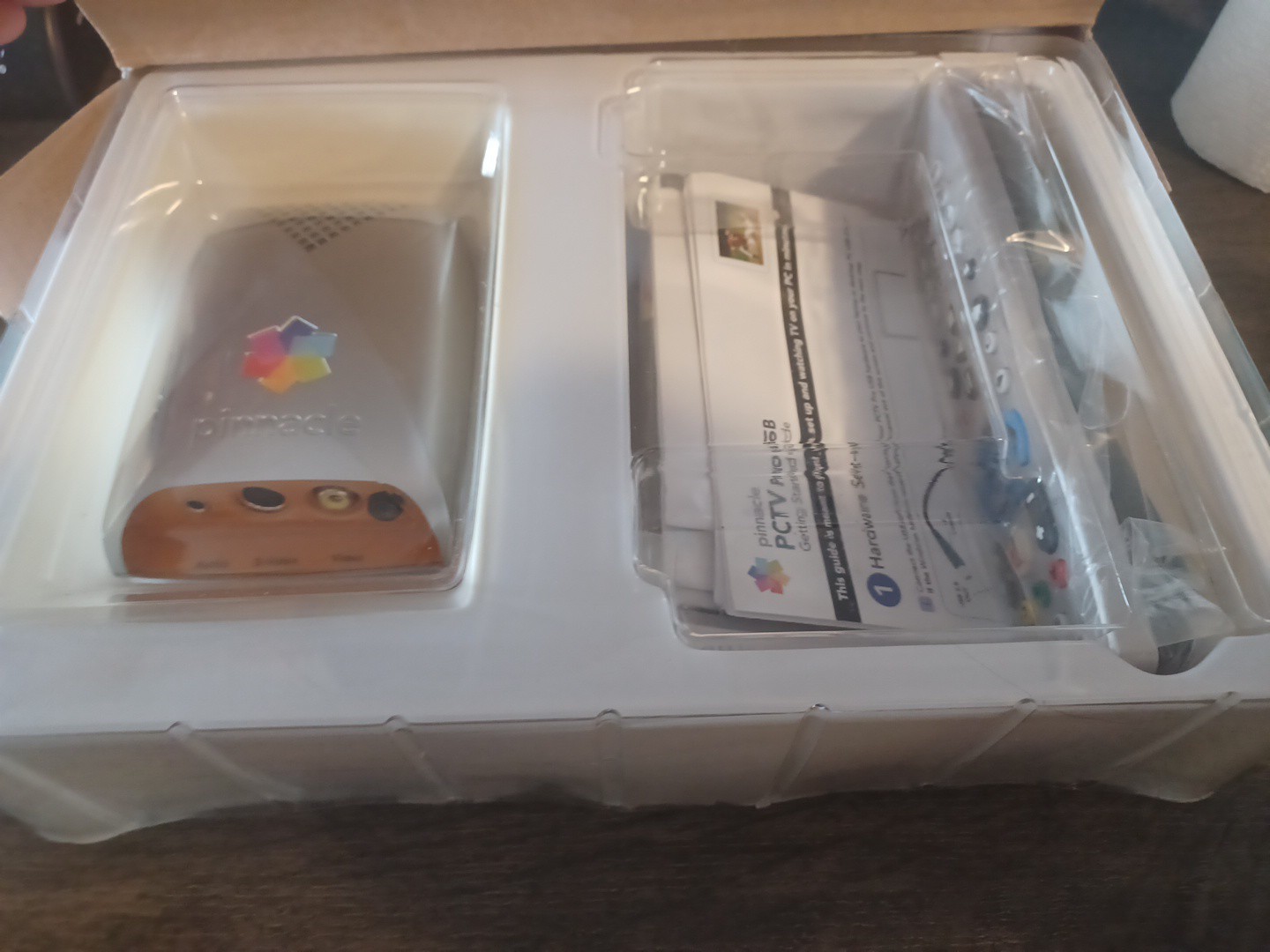 Pinnacle PCTV Pro USB Enjoy TV On Your PC Remote Included New In Package
