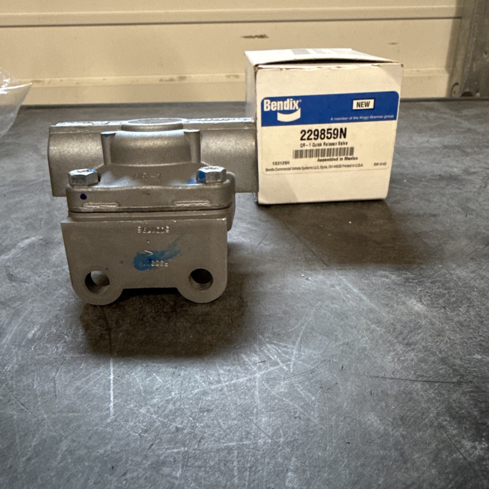 BENDIX QR-1 BRAKE QUICK RELEASE VALVE - 229859N - New In Package