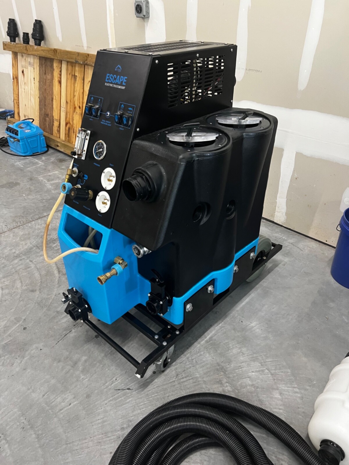 Mytee Escape LX Electric Truckmount Extractor, Carpet Cleaning Extractor 500 psi