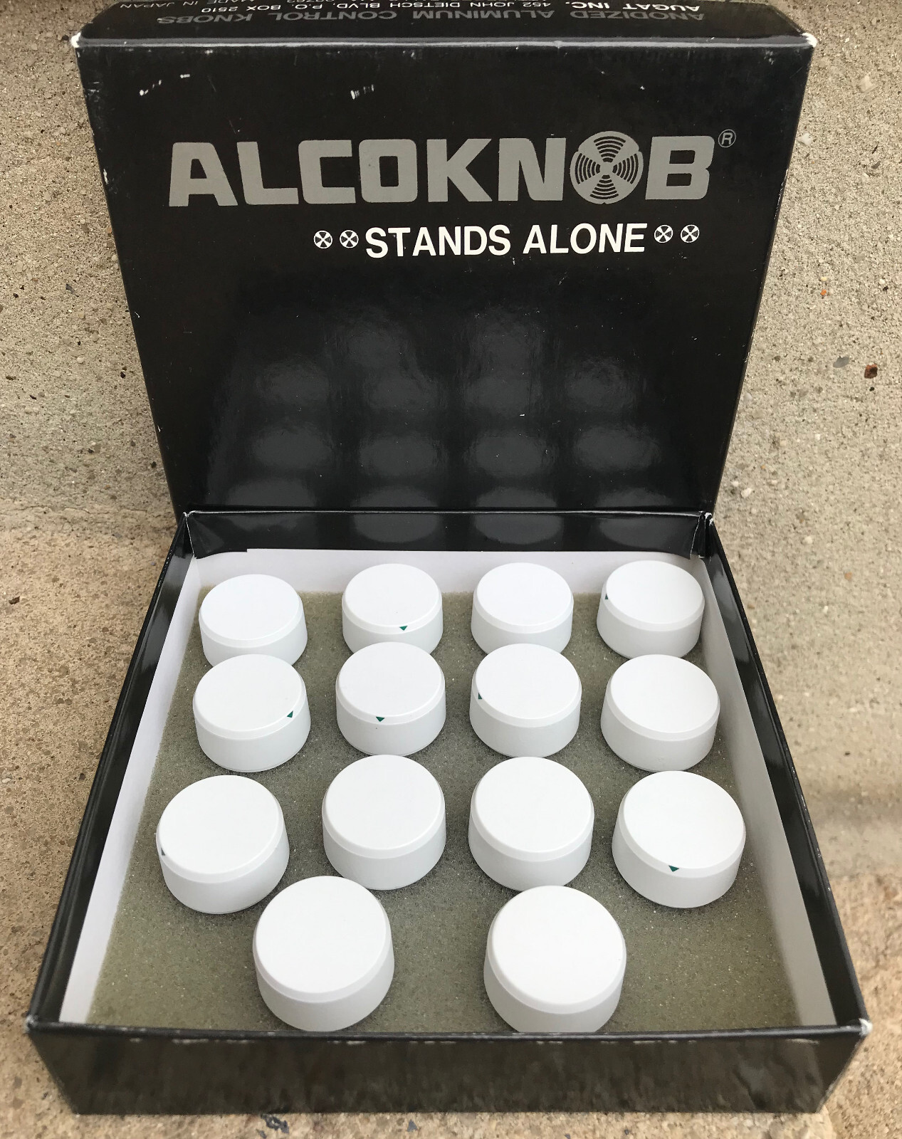 New Old Stock White Plastic D-Shaft  ALCOKNOB Lot of 14