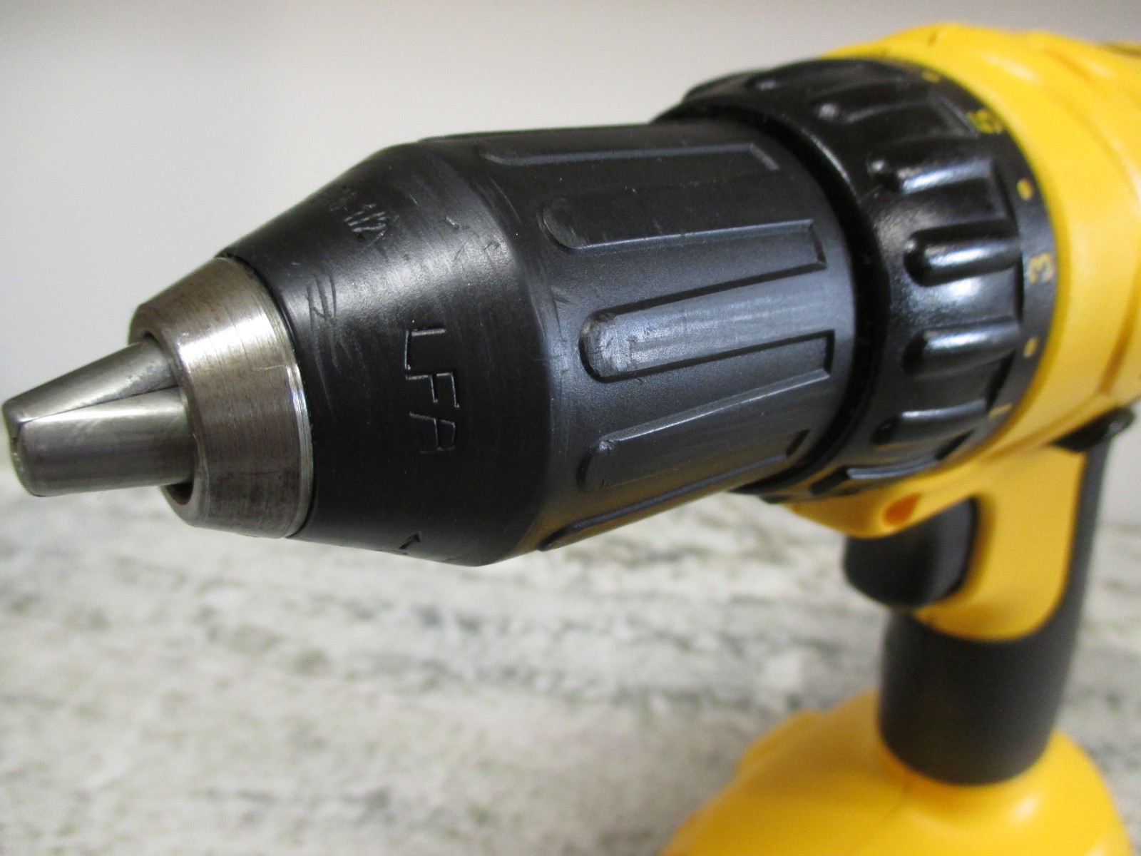 Dewalt 18V Volt DC759 (DC970) 1/2" Cordless DRILL DRIVER *Bare Tool* SUPERB COND